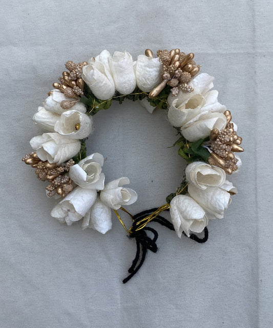 White Silk Cocoon Flower Veni